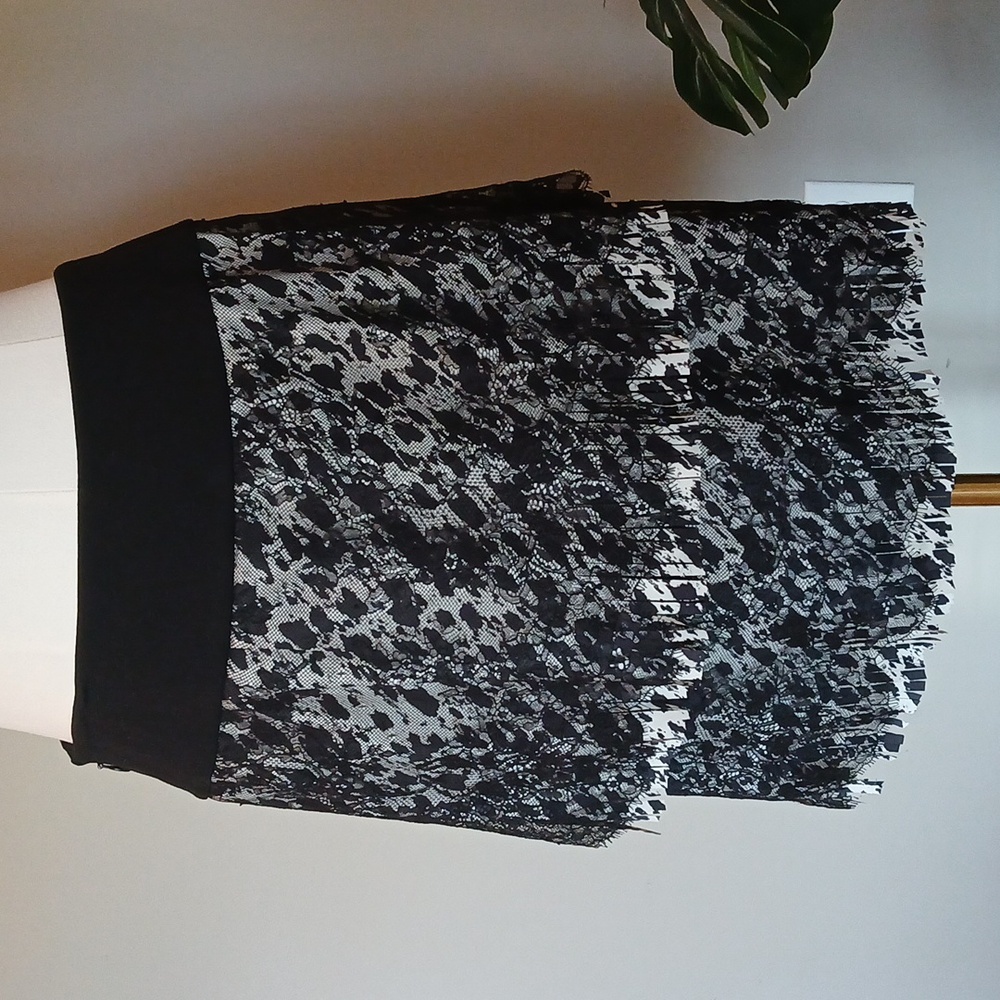 ANN TAYLOR Black and White Fringe Skirt with Black Lace